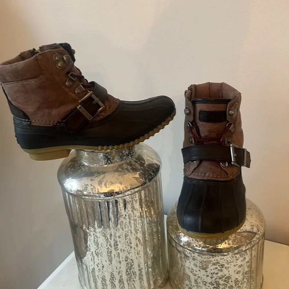 Tommy Hilfiger Women's Regin Snow Boots rain duck warm insulated side zip size 6
